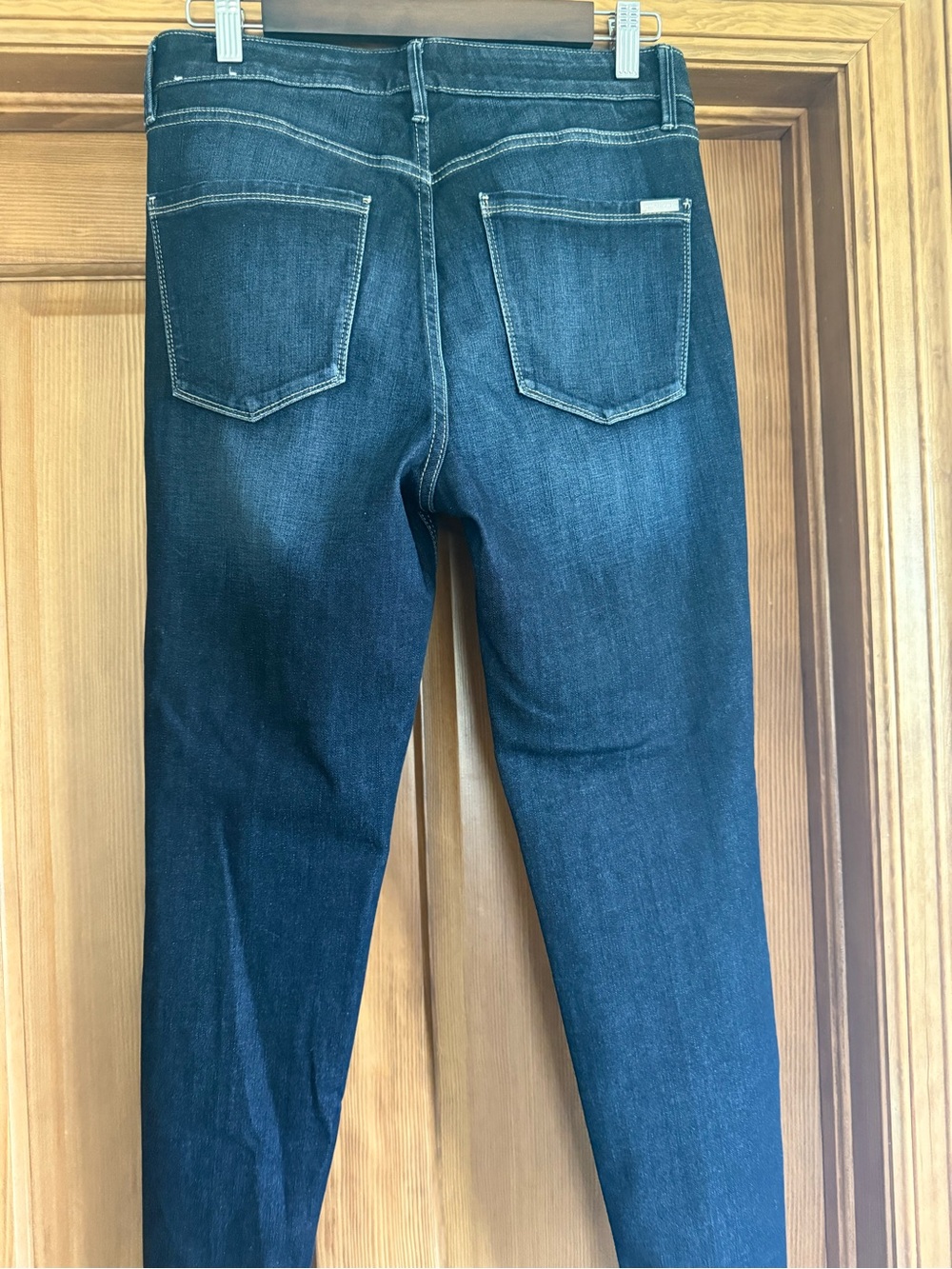 White House Black Market Dark Blue Skinny Jeans - Picture 3 of 3